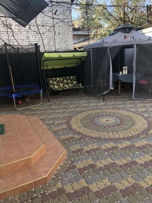 Двохповерховий особняк подобово