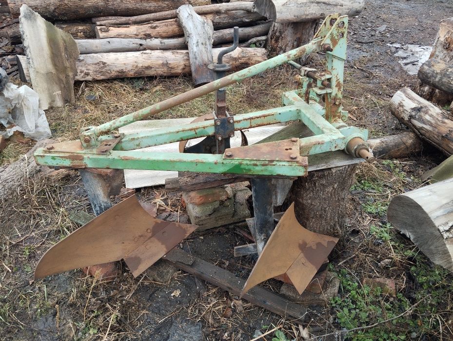 Трактор т-25 з причепом