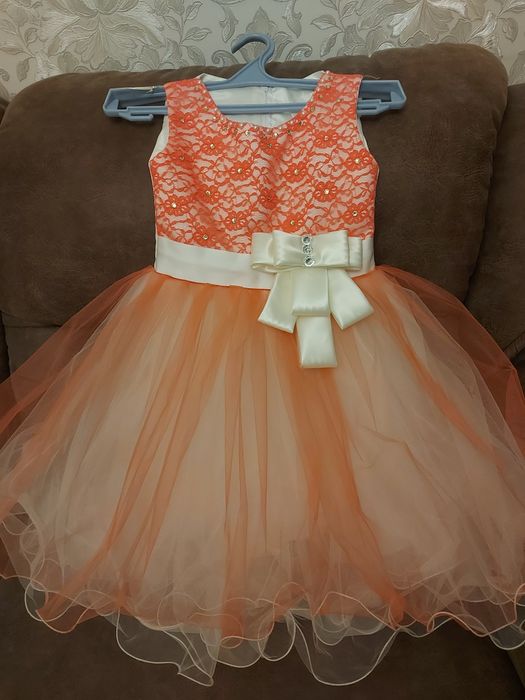 Нарядные платья для девочки