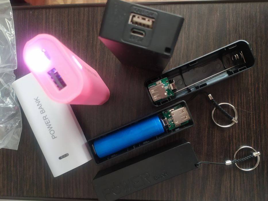 Корпус power bank под аккумулятор 18650.