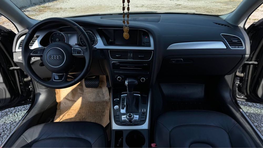 Продам Audi A4 2015
