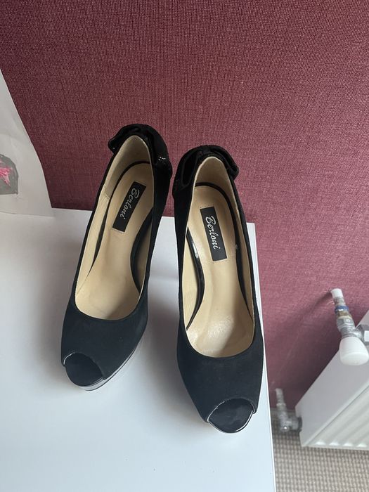 Продам туфли в гарному стані