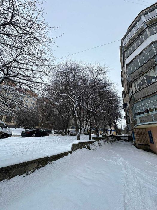 Луцьке Кільце 147м2 Продам приміщення по Соборній з Парковкою