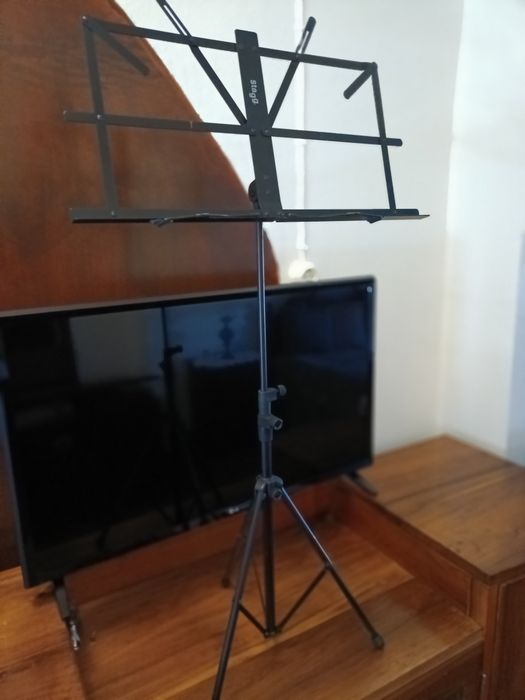 Estante Musical Preta