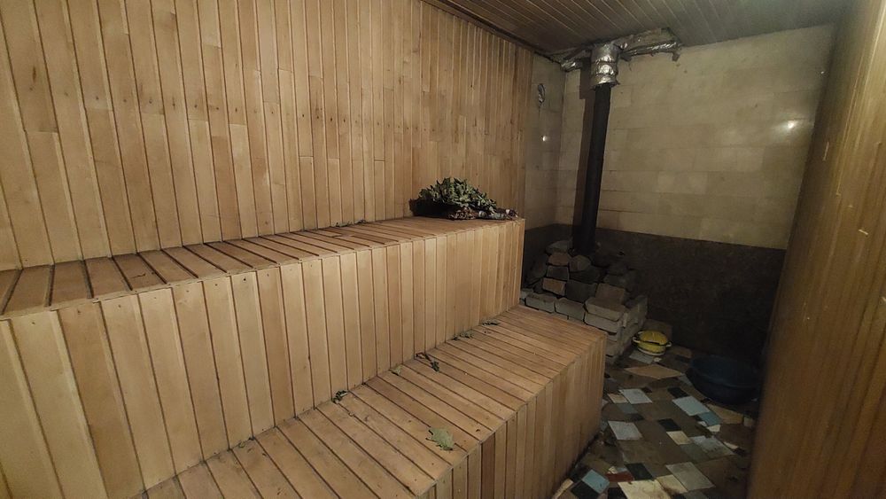 Продам дом в центре села Александровка,рядом с пос.Котовского!