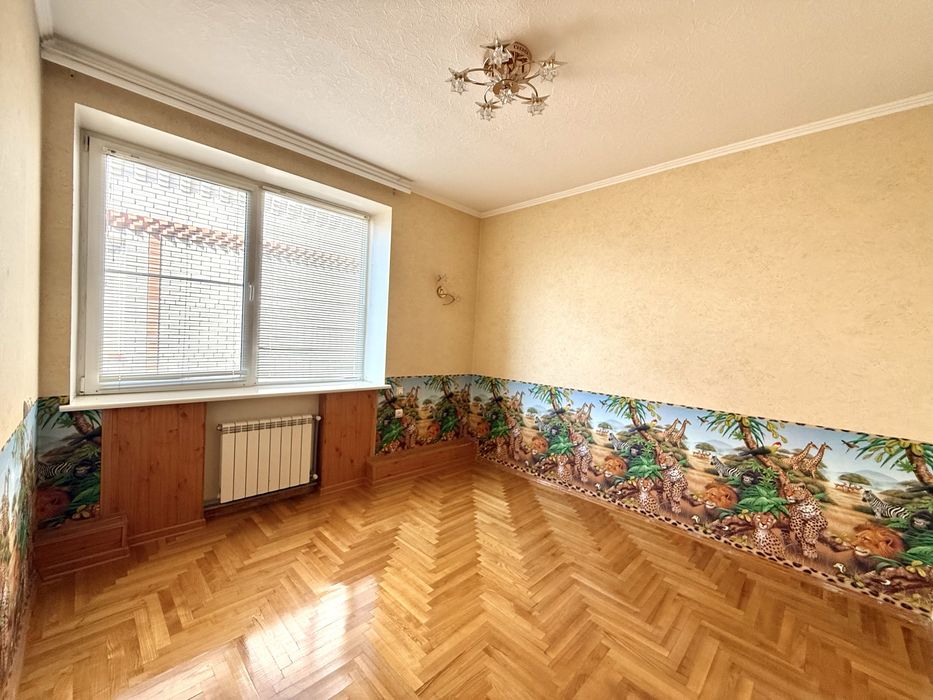 Продається будинок в космічному мк-ні