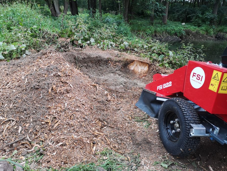 Usługa rębakiem,Frezowanie Pni,Wycinka drzew,Czyszczenienie działek