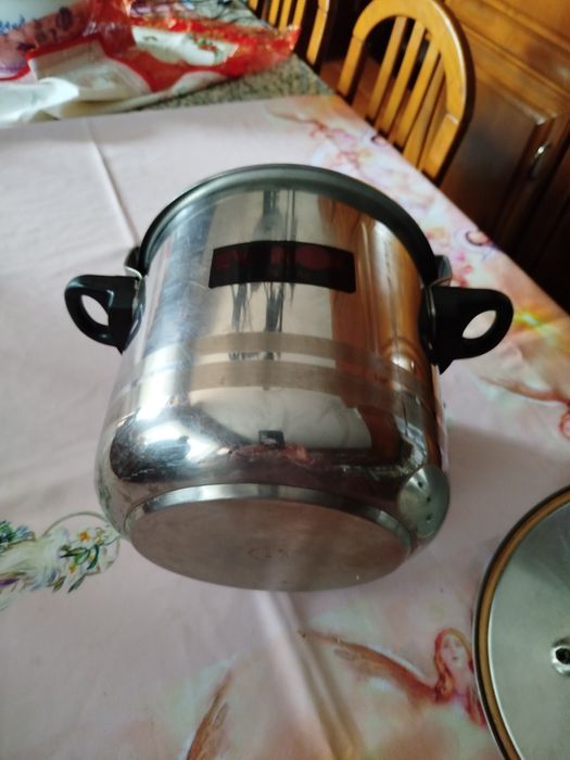 Panela de pressão em aço inoxidável