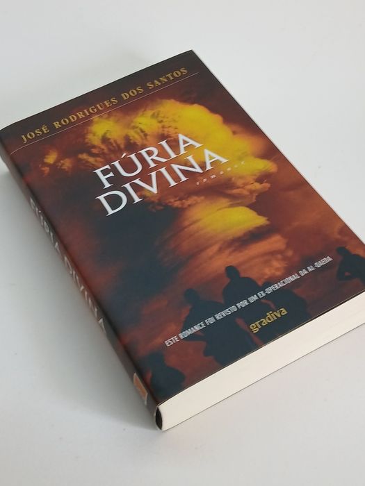 Livro FÚRIA DIVINA de José Rodrigues dos Santos - novo