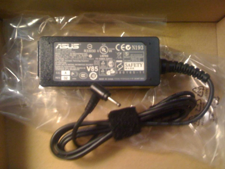Качественный блок питания ASUS 19V 2.1A 36 W (2.3X1.0)