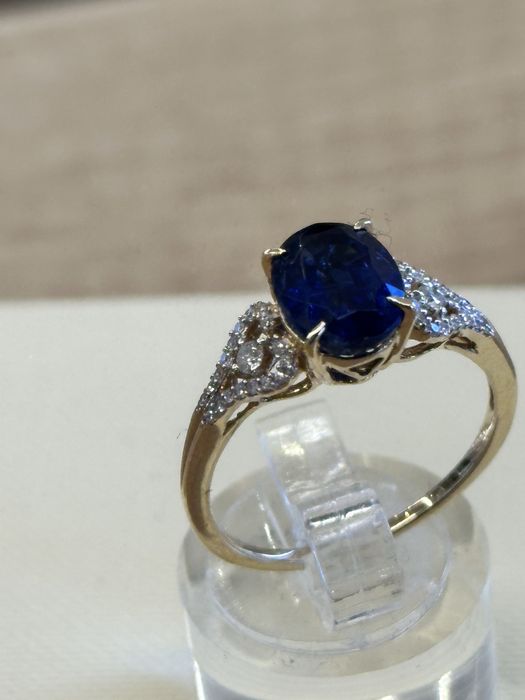 YES Pierścionek złoty z diamentami i Kyanitem pr.585