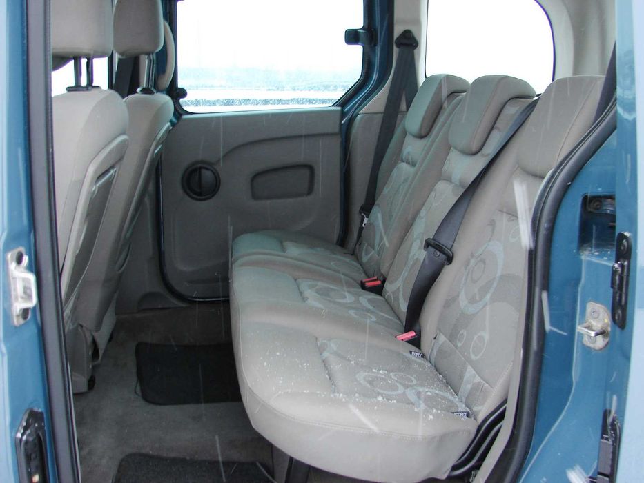 Заводской пассажир Renault Kangoo 2009 год (1,6 бензин)