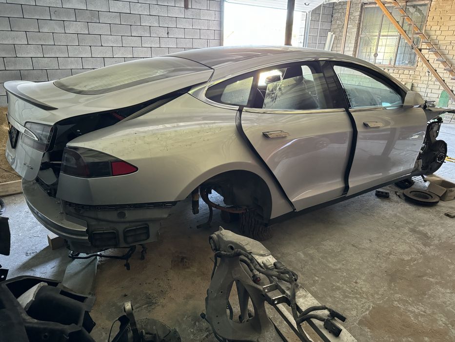 Tesla Model S MS Бампер Капот Крило Фара Телевізор Підсилювач Радіатори Захист Підкрилок весь комплект РОЗБОРКА / ЗАПЧАСТИНИ
