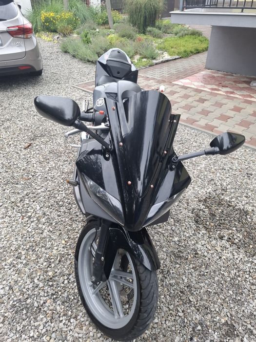 Sprzedam Yamaha YZF R125