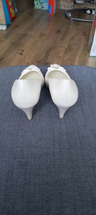Buty ślubne r.39 ecru