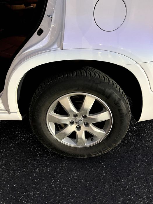 Продаж автомобіля Kia Sorento