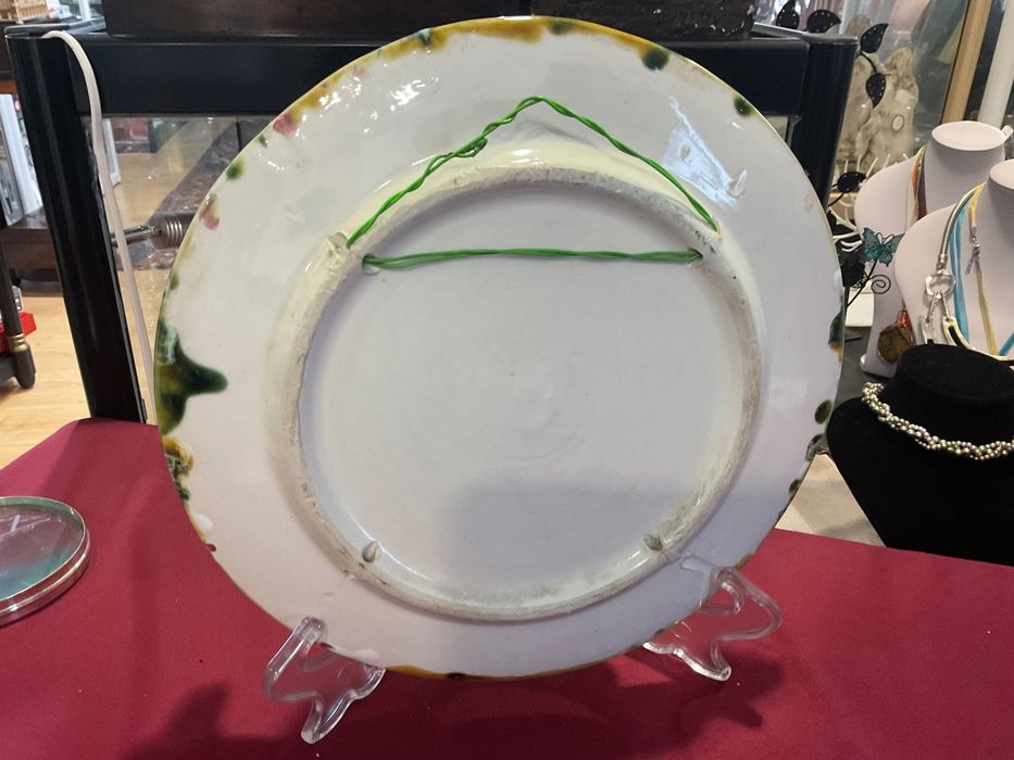 Prato com 26 cm sapateira majolica      Mais anúncios abaixo