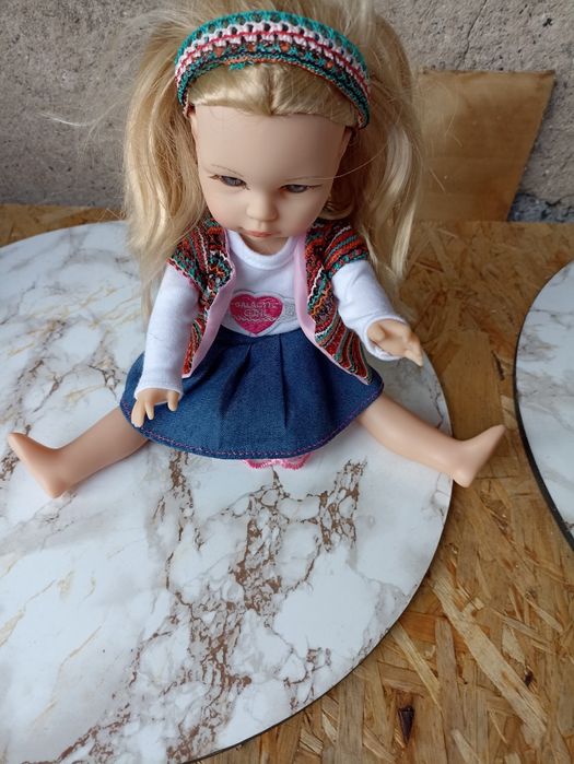 Bardzo ładna stan jak nowa Mówiąca i śpiewahąca lalka 38 cm