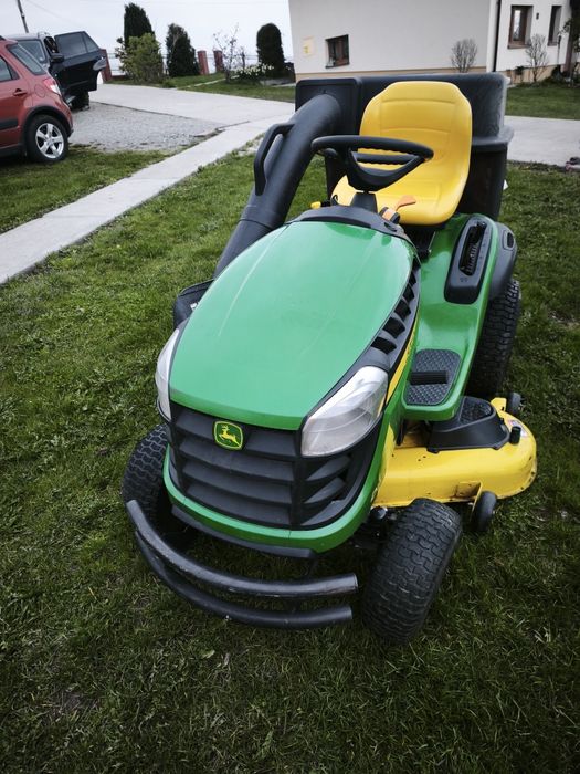 Traktorek John Deere D155