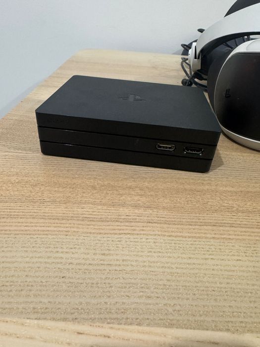 Vendo PlayStation VR para a PlayStation 4 usada apenas duas vezes