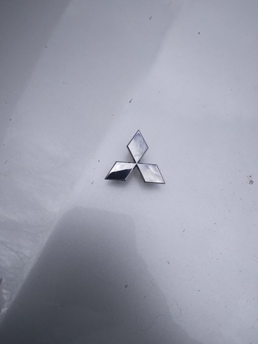 Эмблема руля mitsubisi
Mitsubishi