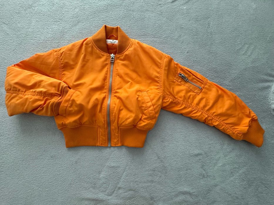 Стильна курточка H&M