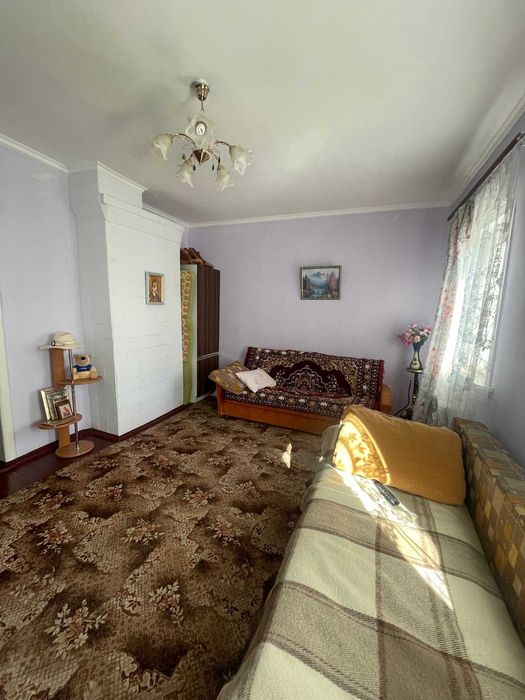 Продаж будинку та ділянки (в наявності газ, свердловина, електроенергія)