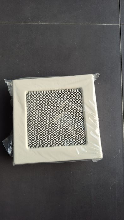 kratka kominkowa 17 x 17 biała nowa