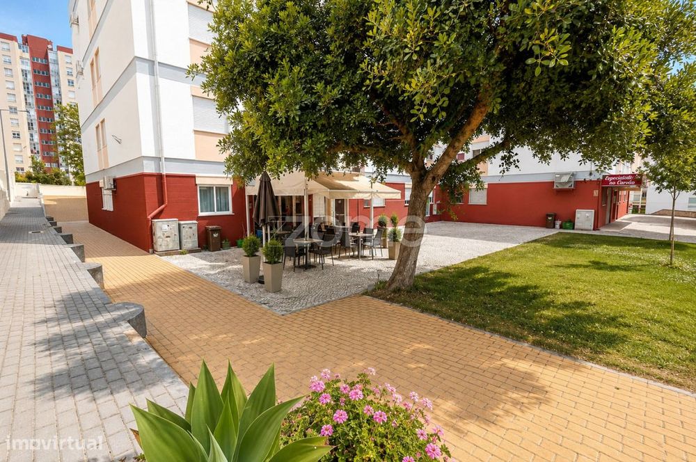 Café / Snack-bar em pleno Funcionamento
