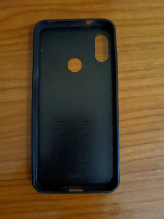 Xiaomi MI A2 Lite Smartphone Cases - Like New...64552759077890124