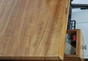 Máquina de costura marca Alfa