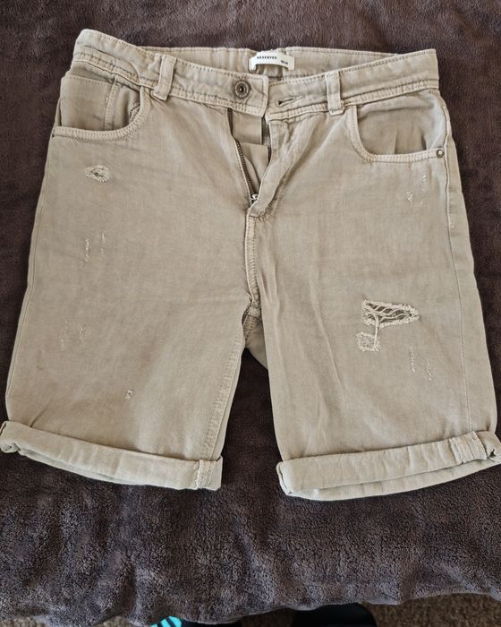 Продам шорты  RESERVED на рост 152