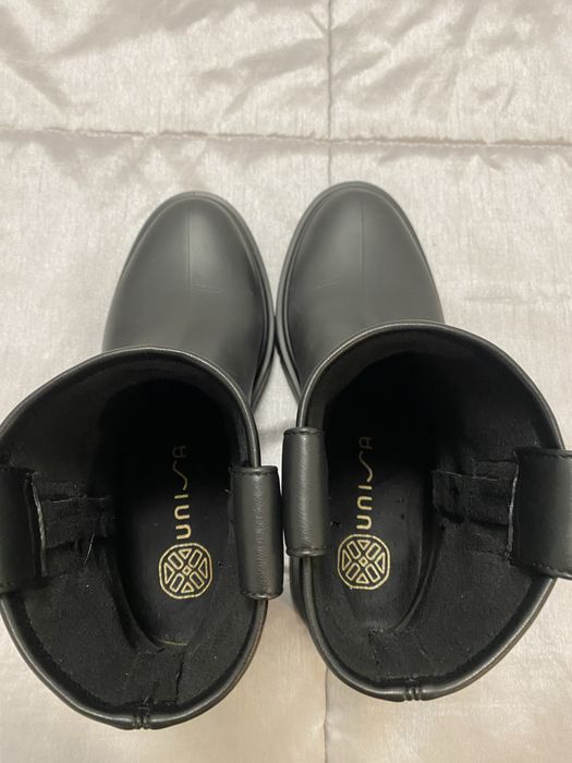 Botas pretas Unisa 37