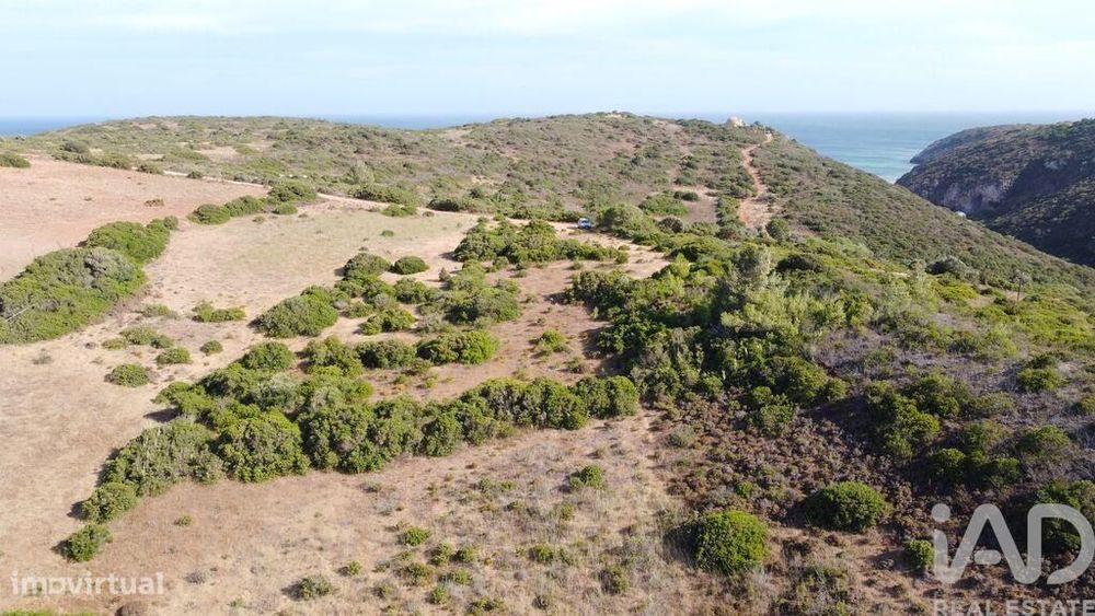 Terreno em Budens de 4320,00 m2