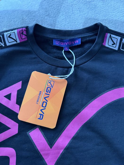 Спортивний костюм на дівчинку 152