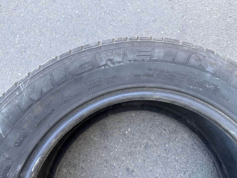 Michelin Agilis 51. 215/65/16c