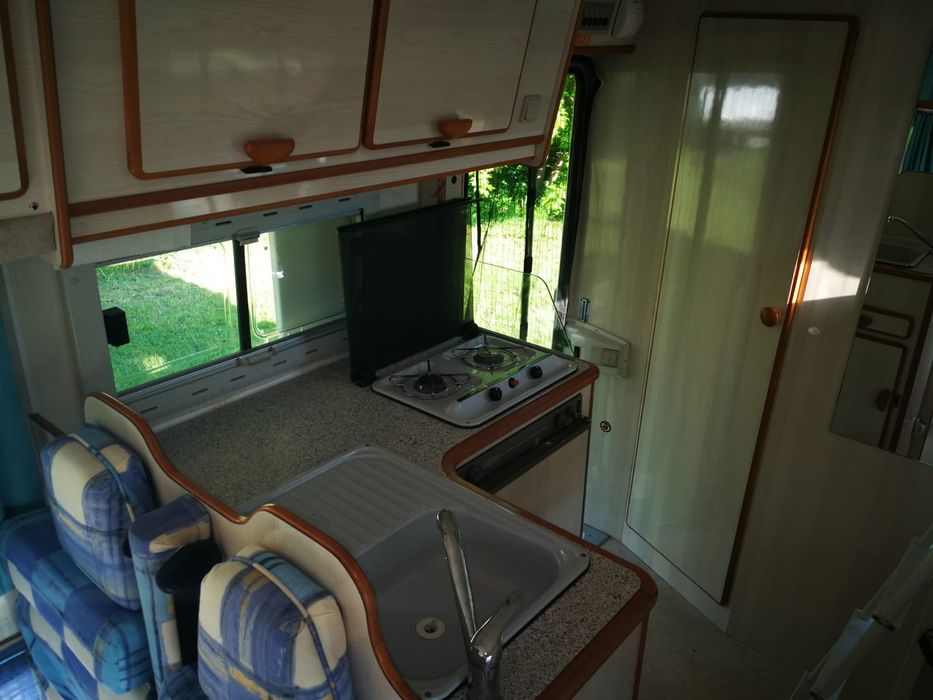 Wynajem Kamper ford 2.4d transit 2001 na 6 osób alkowa Głuska 93