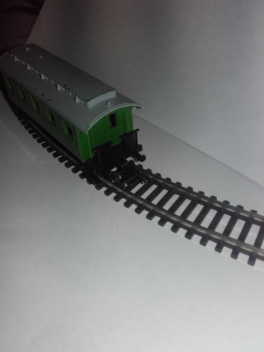 Dwuosiowy wagon osobowy w skali TT