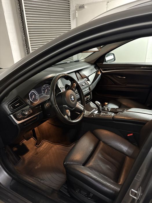 BMW Seria 5 F11 525d xDrive 218 KM Automat / 4x4