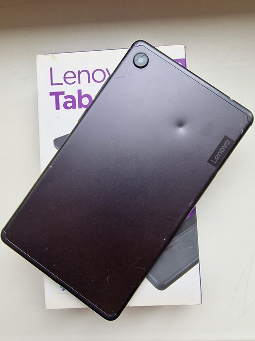 Планшет Lenovo Tab M7