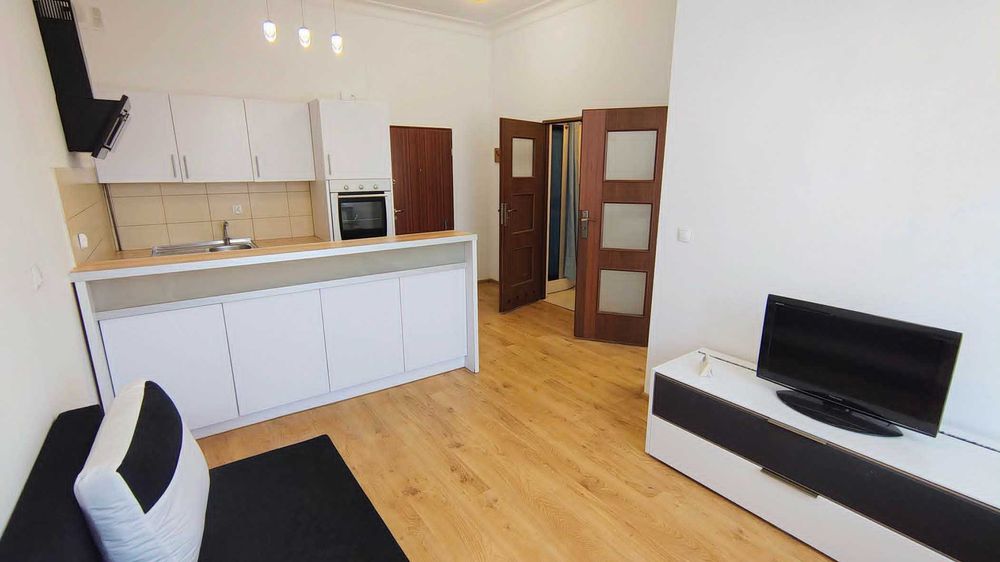 Wynajmę Mieszkanie 41 m² Tarnowskie Góry; 200 m od Rynku; 1670 zł ; Bez ukrytych opłat
