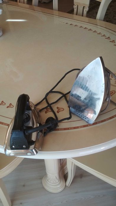 Продам антикварні праски,утюг,залізко 1965р,1976р