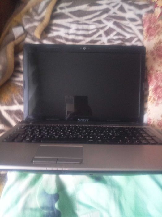 ноутбук Lenovo IdeaPad Z565