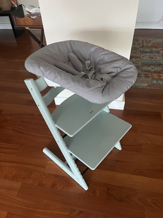 Esperguiçadeira para cadeira Stokke