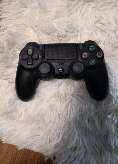 Pad do ps4 Dualschock+ gra na PS4 RDR