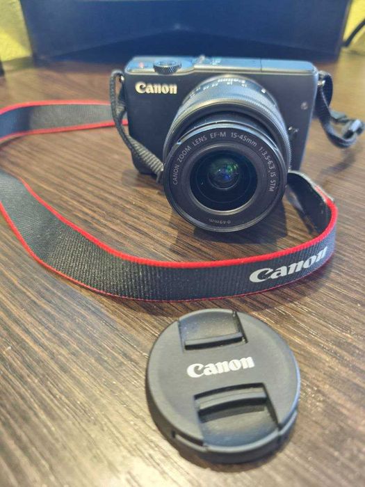Фотоапарат Canon EOS M10 15-45mm IS STM Kit