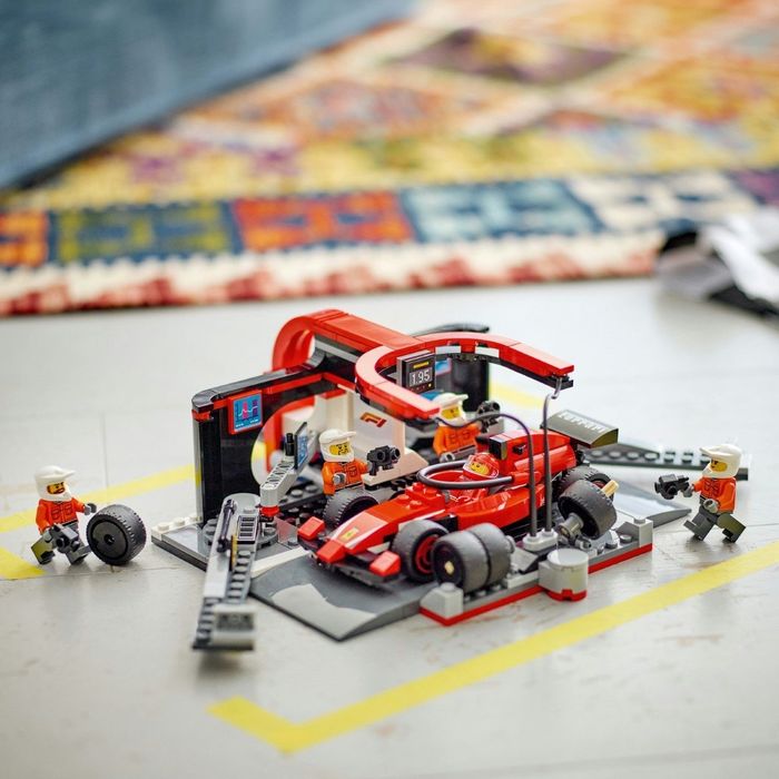 Super na Święta Duży Zestaw LEGO F1 Ferrari + 5 Figurek