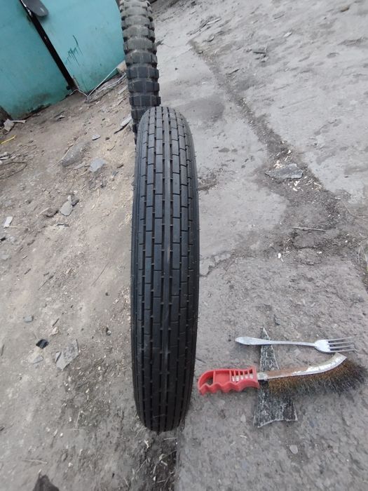 Продам резину r18 3.25 и 2.75