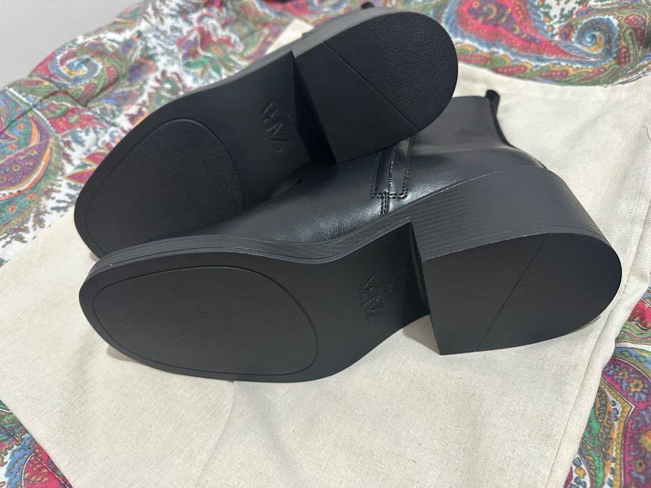 Botim Tacão em Bloco Zara