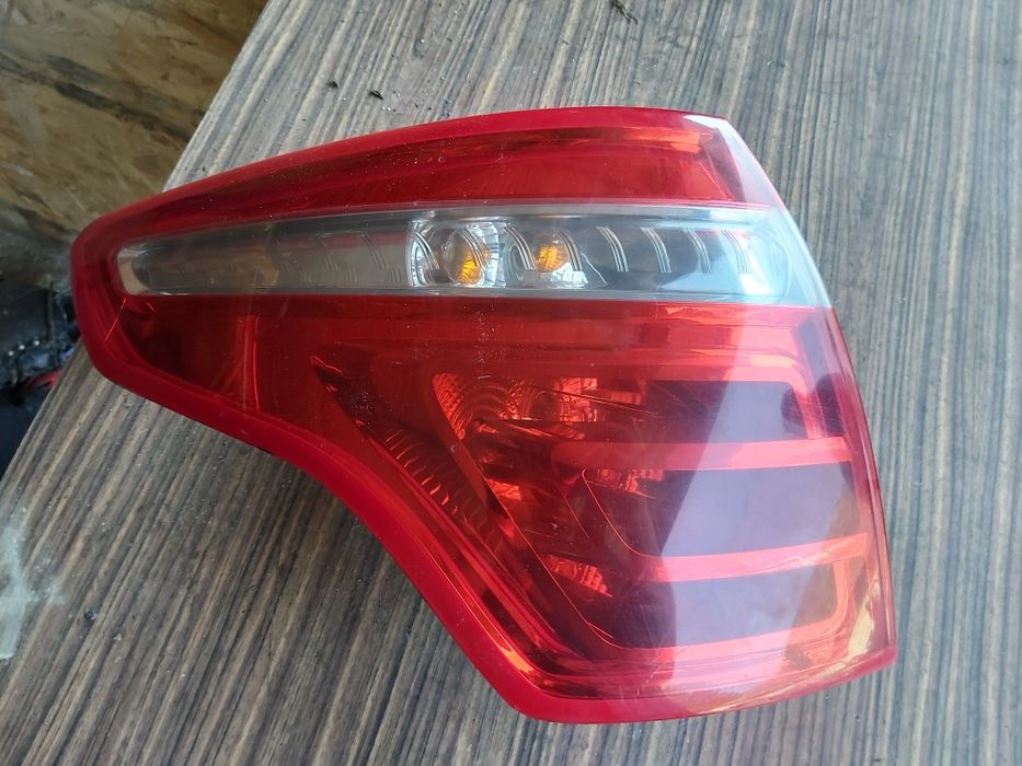 Lampa lewy tył C4 picasso Lift